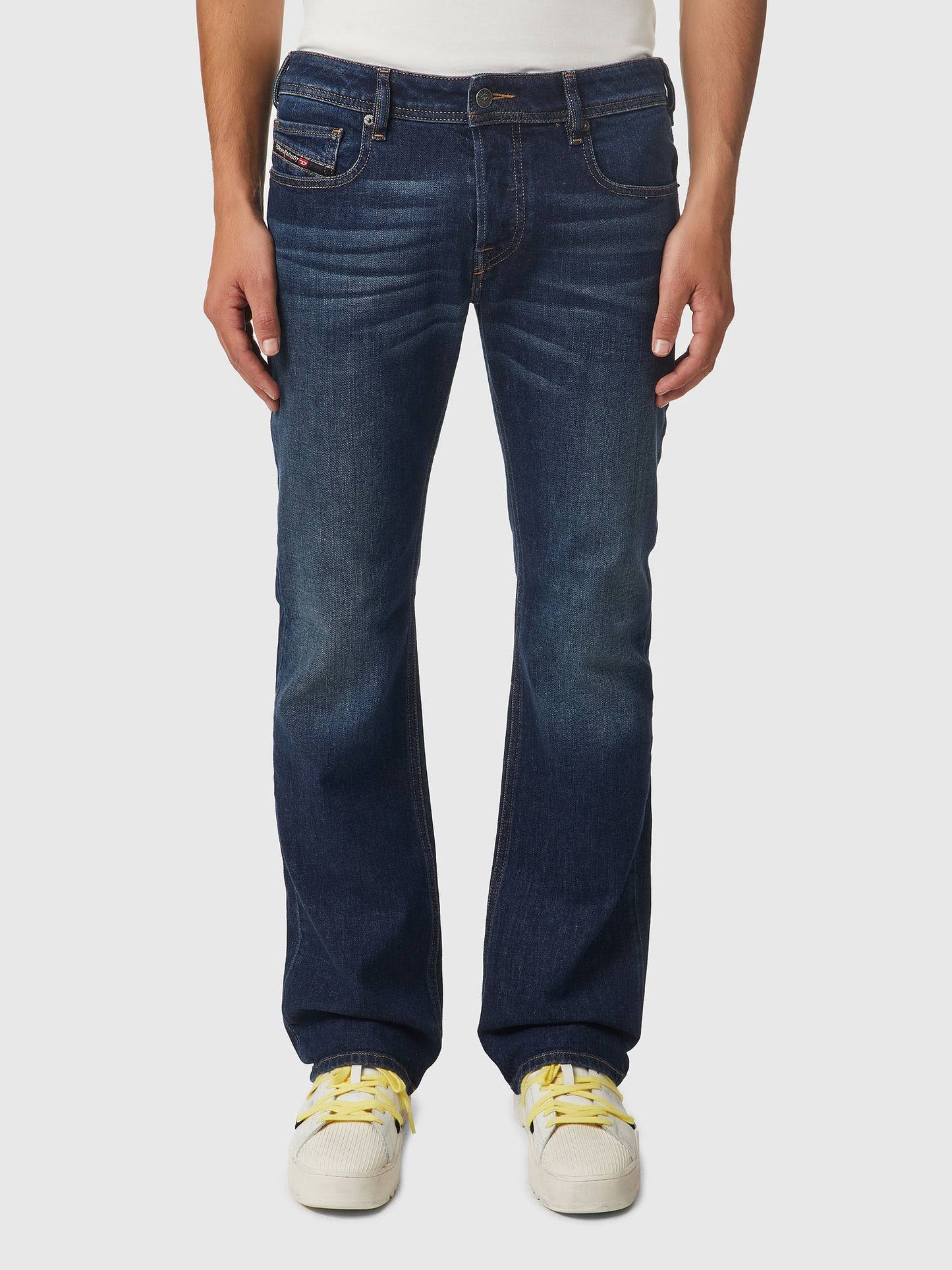 Diesel Zatiny Bootcut Jeans WSB5_H7LVO54